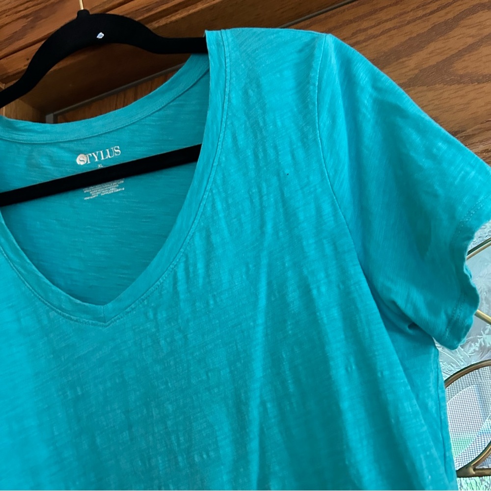 Stylus brand- ocean blue tee size XL